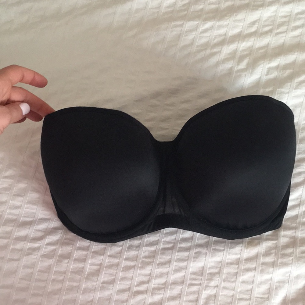 34G strapless black bra by Le Mysiere